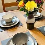 1 Merchants Gate - 2 Bedroom, City Apartment With Private Parking